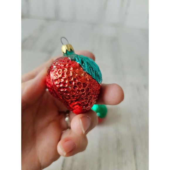 Vintage strawberry glass ornament set Xmas tree Columbia - Picture 8 of 14